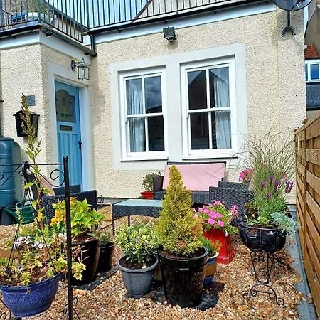 The Hideaway Apartment Пийбълс Екстериор снимка